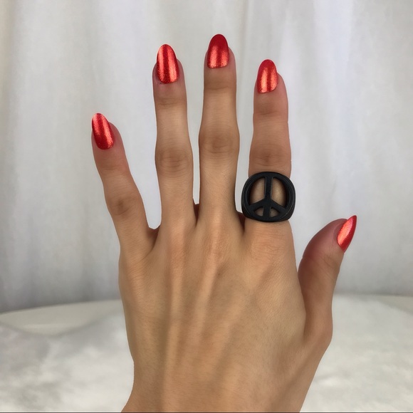 🚫SOLD🚫 Black Peace Sign Metal Ring Size 6 or - Picture 8 of 14